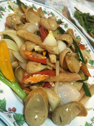 ไส้กรอกปลาผัดพริกสด 150฿