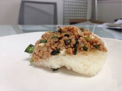 ข้าวเหนียวลาบอินเตอร์ ข้าวเหนียวลาบอินเตอร์