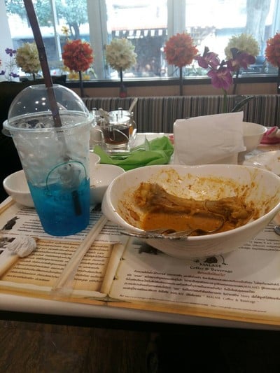 ข้าวซอนไก่ เกลี้ยง 555