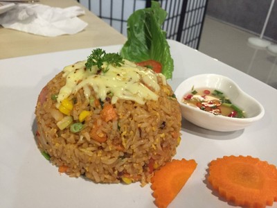 ข้าวผัดแฮมชีส