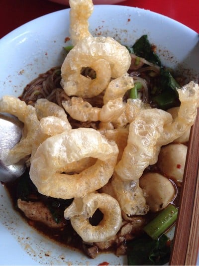 เส้นเล็กหมูน้ำตก