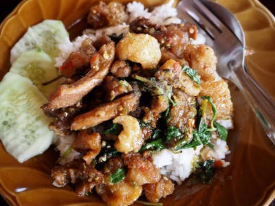 ก๋วยเตี๋ยวกากหมู (Guay Tiew Kak Moo) ก๋วยเตี๋ยวกากหมู (Guay Tiew Kak Moo)