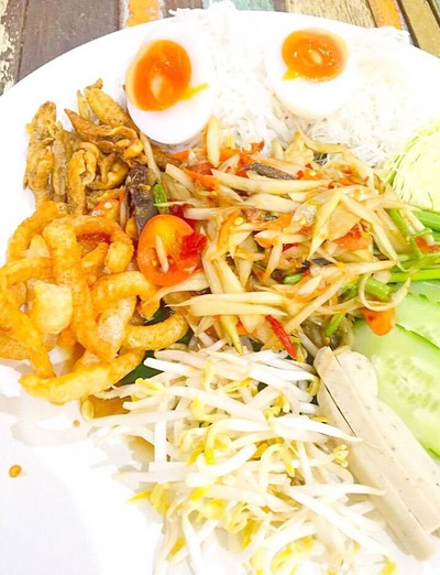 ส้มตำถาด