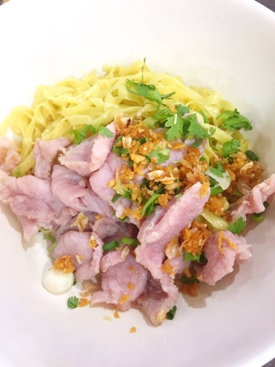 บะหมี่แห้งหมู