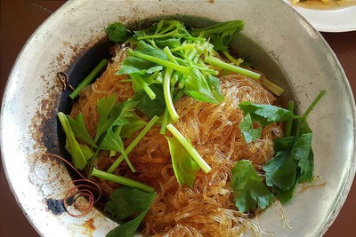 กุ้งอบวุ้นเส้น