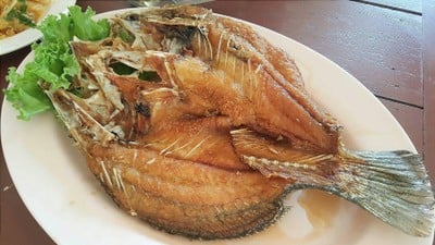 ปลากะพงทอดน้ำปลา