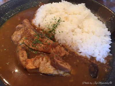 ข้าวแกงกะหรี่ซี่โครงหมู