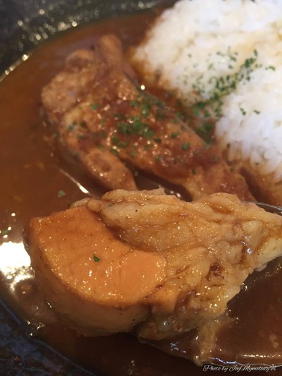 ข้าวแกงกะหรี่ซี่โครงหมู