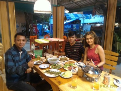 สบาย ๆ กันเอง ฟังเพลงเบา ๆ ทุกแนวเพลง