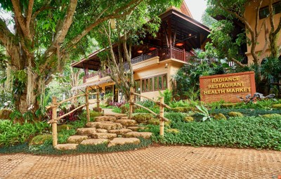 บรรยากาศ Radiance Restaurant The Pavana Resort