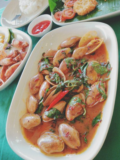 หอยลายผัดน้ำพริกเผา