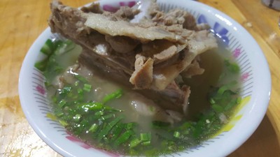 เกาเหลาต้มยำกระดูกหมู