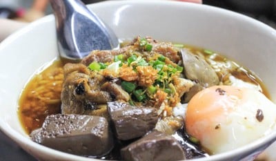 ข้าวต้มรถแดง (ข้าวต้มทรงเครื่อง)