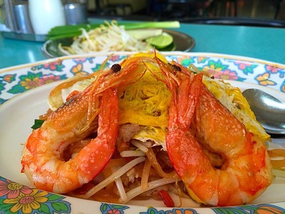 ผัดไทยรวม