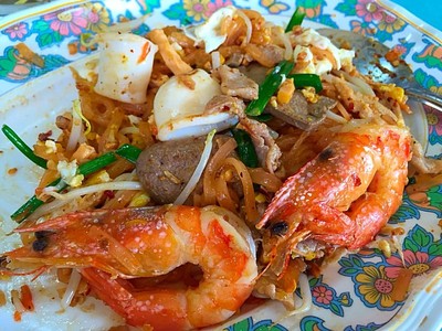 ผัดไทยรวม