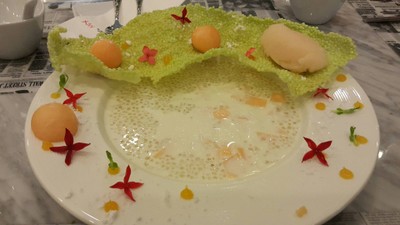 อาหาร หรือ เครื่องดื่ม