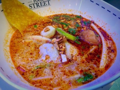 ก๋วยเตี๋ยวต้มยำทะเล