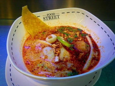 ก๋วยเตี๋ยวต้มยำทะเล