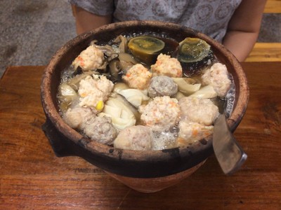โจ๊กเห็ดเพิ่มหมูเด้งกับไข่
