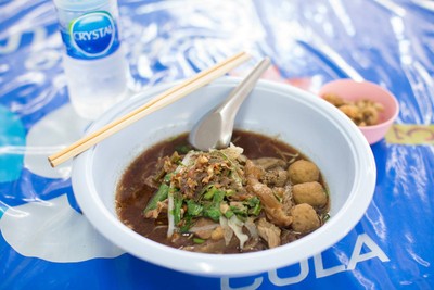 ก๋วยเตี๋ยวลุงหนั่น รัชดาภิเษกซอย18