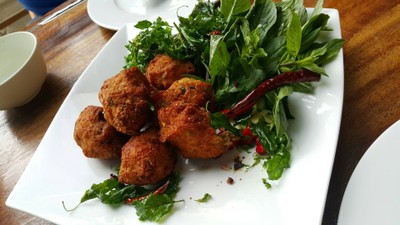 ลาบหมูทอด