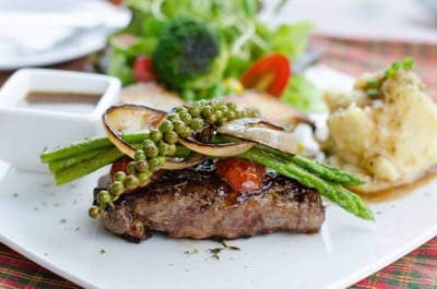 Chef Waan Cafe' & Steak (Chef Waan Cafe' & Steak) Chef Waan Cafe' & Steak (Chef Waan Cafe' & Steak)