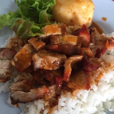 ข้าวหมูแดงอภิชาติ (Kao Moo Dang Apichat) ข้าวหมูแดงอภิชาติ (Kao Moo Dang Apichat)