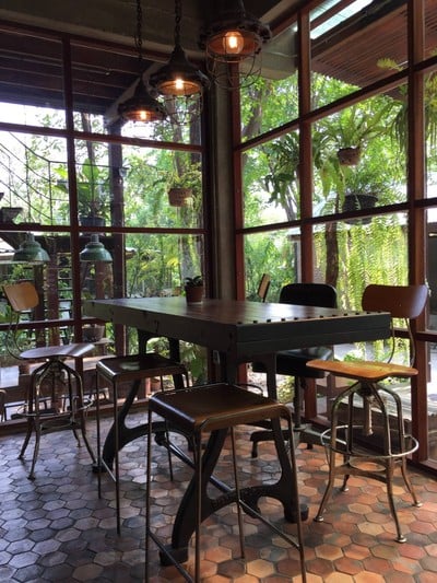 บรรยากาศ 382 SPACE COFFEE & BAKERY