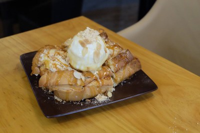 โทสต์อินจอลมีเนยน้ำผึ้ง (180-)