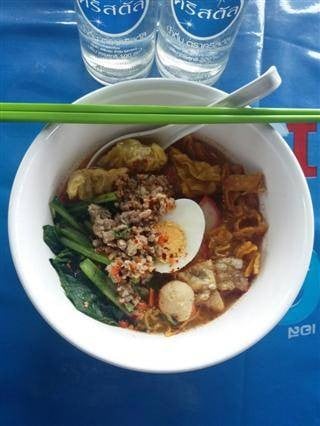 โหน่ง ชะชะช่า บะหมี่เกี๊ยว นครนายก