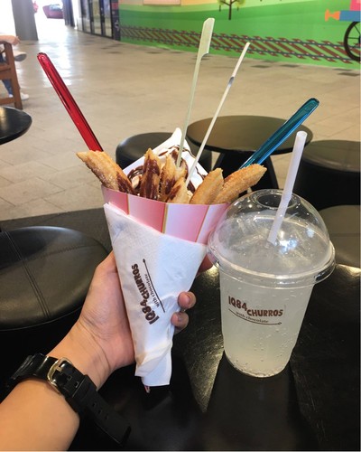 ชูโรส นูเทลร่า ไอศครีม