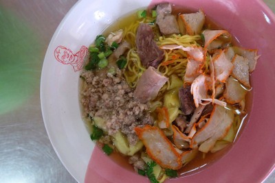 เมนูของร้าน บะหมี่โกจือ