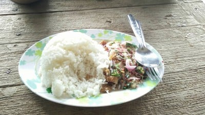 อาหาร หรือ เครื่องดื่ม