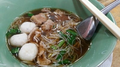 ก๋วยเตี๋ยว วัดดงมูลเหล็กอารี