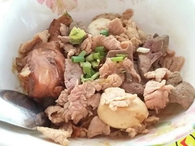 อาหาร หรือ เครื่องดื่ม