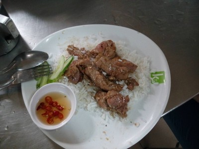 หมูผัดกระเทียมพริกไทย