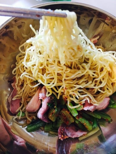 เมนูของร้าน บะหมี่เกี๊ยวแชมป์โลก สุขุมวิทซอย 65