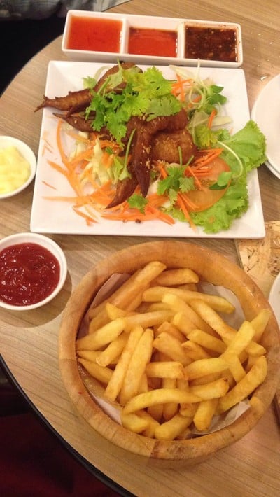 5th Avenue Cafe  มหาสารคาม