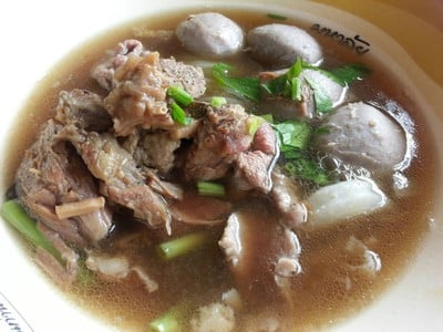 เนื้อตุ๋นท่าน้ำสาธุประดิษฐ์ (Nuea Tun Thanam Sathu Restaurant) เนื้อตุ๋นท่าน้ำสาธุประดิษฐ์ (Nuea Tun Thanam Sathu Restaurant)