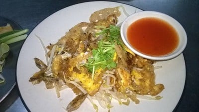 แม่ประยูร หอยทอด ผัดไท