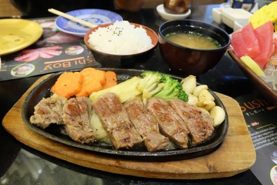 สเต็กเนื้อออส