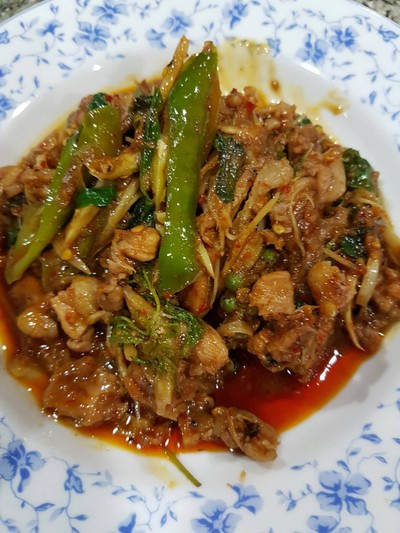 ไก้ผัดเผ็ดกระวาน