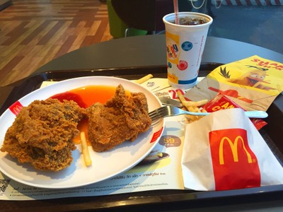 อาหาร หรือ เครื่องดื่ม