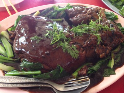 ขาหมู มั่นโถทอด