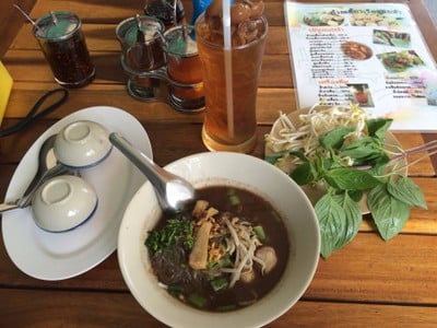 เมนูของร้าน ก๋วยเตี๋ยวเรือลอยลำ