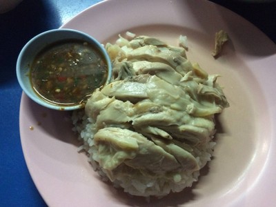 เฮียโห่ ข้าวมันไก่-ซุปเปอร์ต้มยำเจ้าเก่าคลองถม ศาลายา
