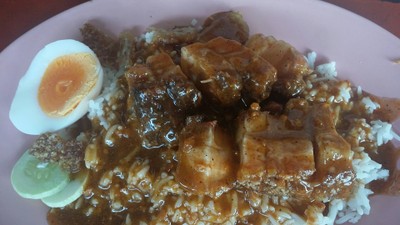 ข้าวหมูกรอบ