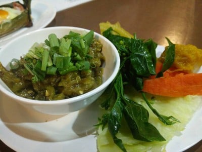 น้ำพริกบ่าเขือส้มจี่ คล้ายน้ำพริกหนุ่ม