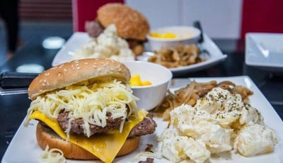 Big Burger (บิ๊ก เบอร์เกอร์) Big Burger (บิ๊ก เบอร์เกอร์)