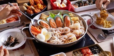 สายเกาหลีก็มา! พาเขย่ากระเพาะกับสารพัดเมนูคาวหวานสุดฟินที่ “Red Sun”